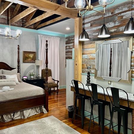 Chipley'S Squareview Inn Carthage エクステリア 写真
