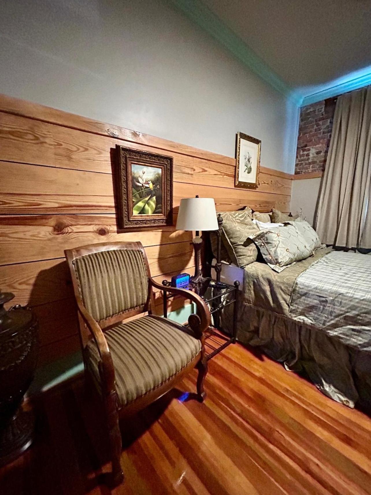 Chipley'S Squareview Inn Carthage エクステリア 写真